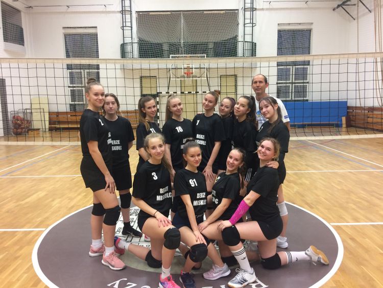 Leány röplabda győzelem