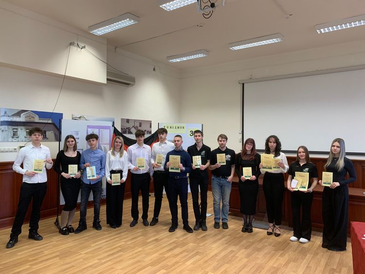 Heinrich Heine német nyelvű szavalóverseny iskolai forduló